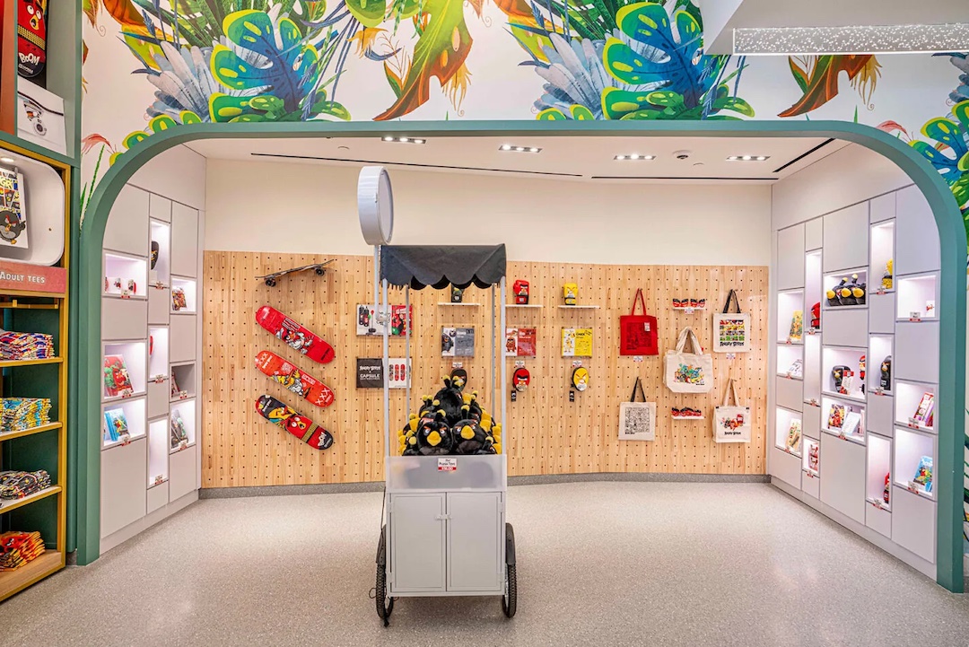 First ‘Angry Birds’ Café Opens In New York For Fans To Flock And Gawk